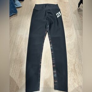 Peloton Show Up Floral Leggings